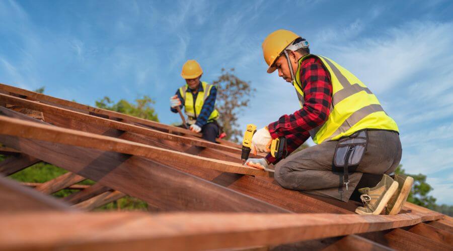Expert top industrial roofings services in Wolcottville, IN